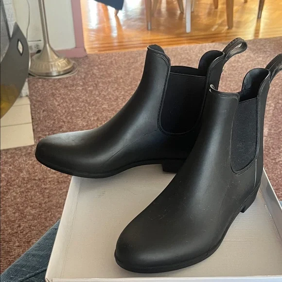 Sam Edelman like new Black Women's rain/snow Boots 7 - Picture 1 of 5